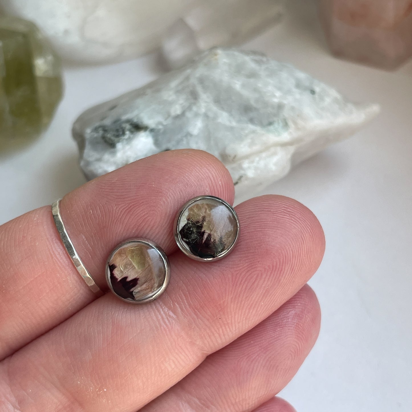 August Stud Earrings - Poppy & Peridot