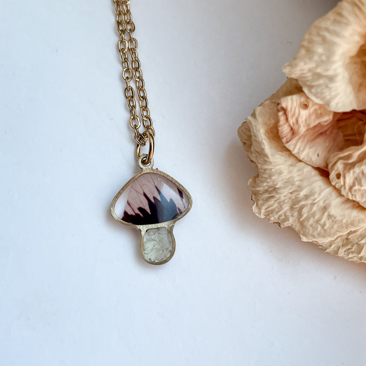 August Mushies - Birthstone & Flower